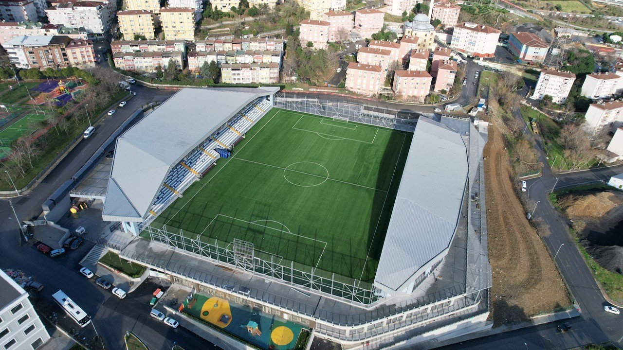 KADIN FUTBOLUNDA DERBİ HEYECANI  GAZİOSMANPAŞA’DA YAŞANIYOR