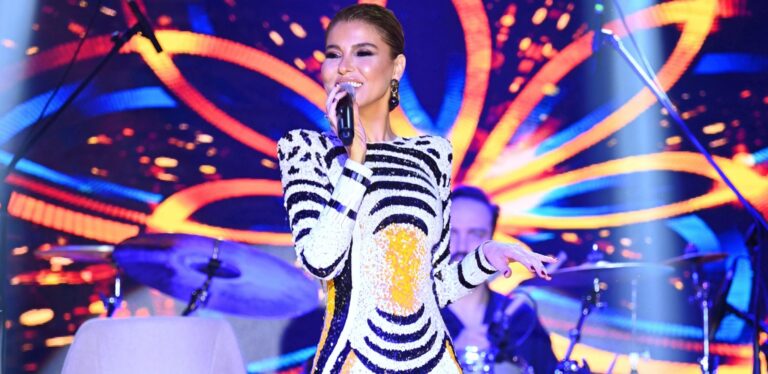 Gülben Ergen’den Enerjik Konser!