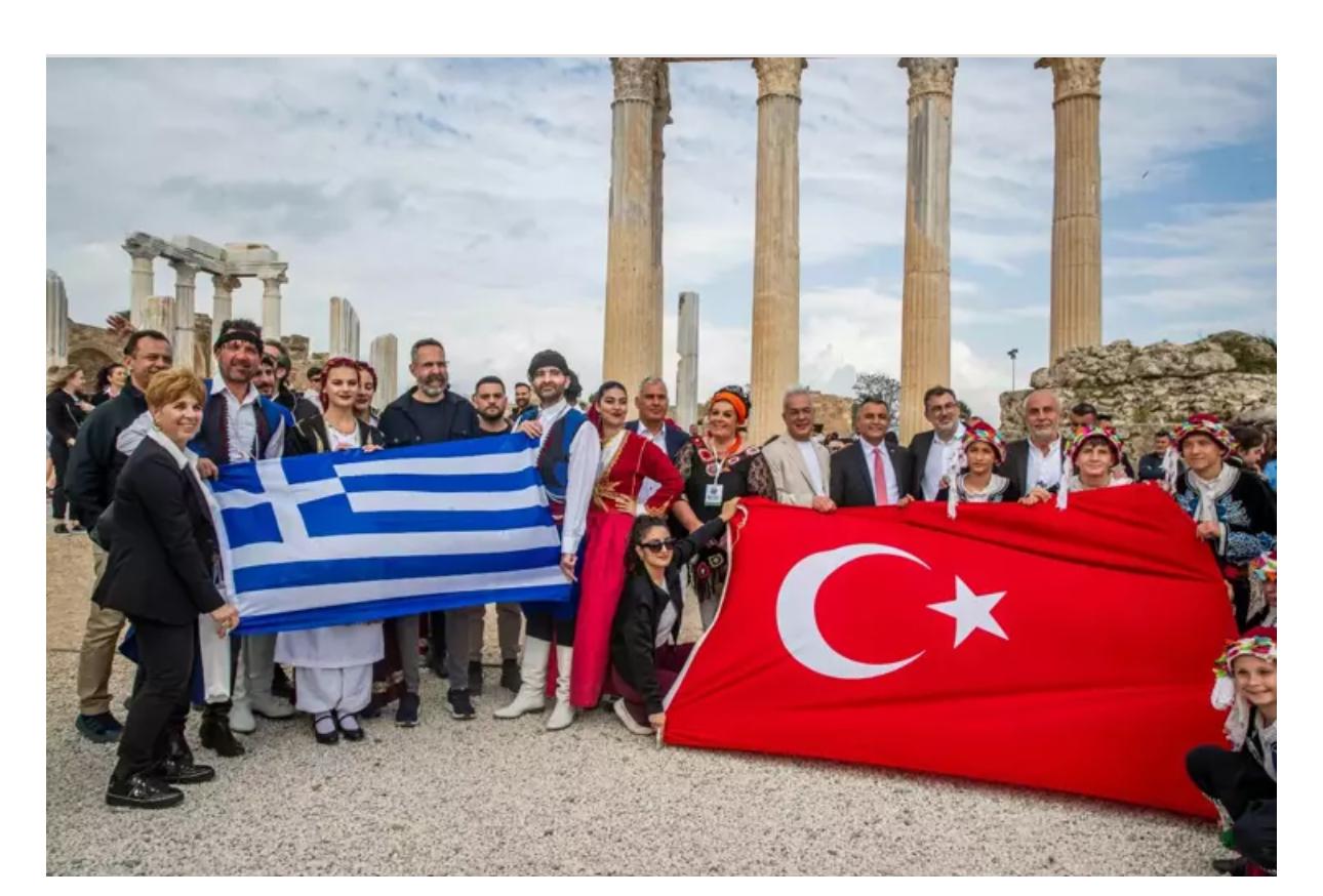Manavgat’ta Barışın Sofrası Kuruldu: Kültür ve Lezzet Festivali Uluslararası Katılımla Yapıldı