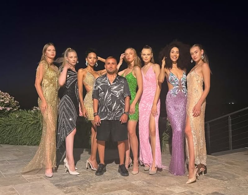 Bu defile çok konuşulur 20 top model 75 mankenle defile