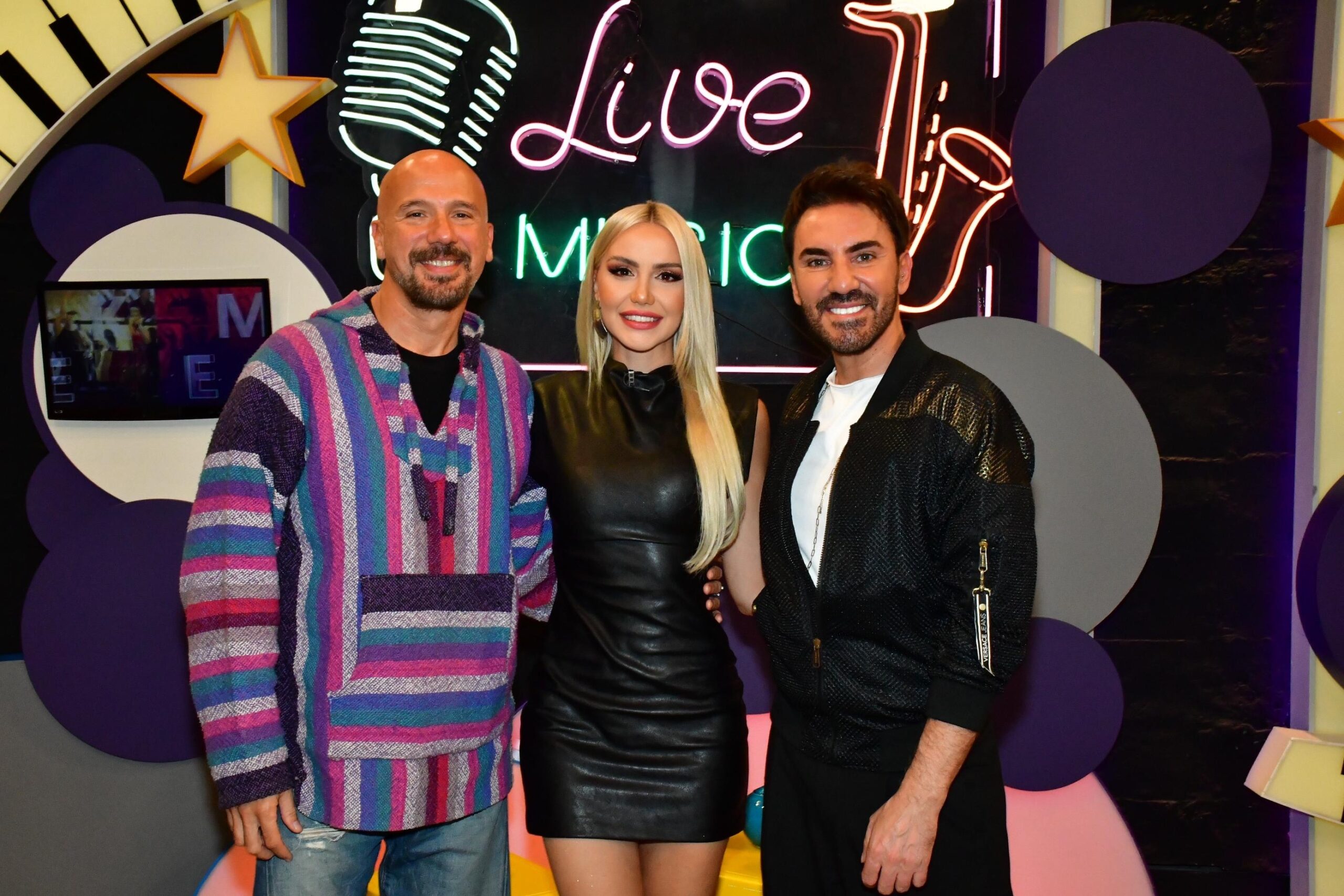 Magazin ve Müzik Tek Adreste : 50Fifty  