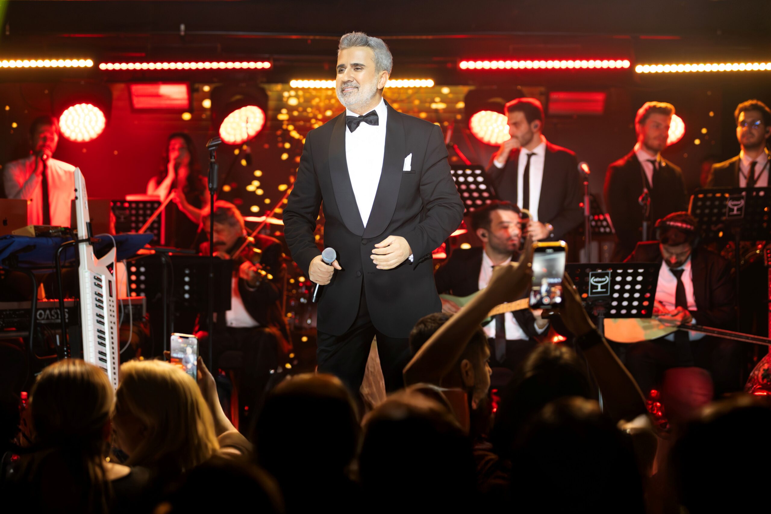 EMRAH’TAN DUYGUSAL GECE