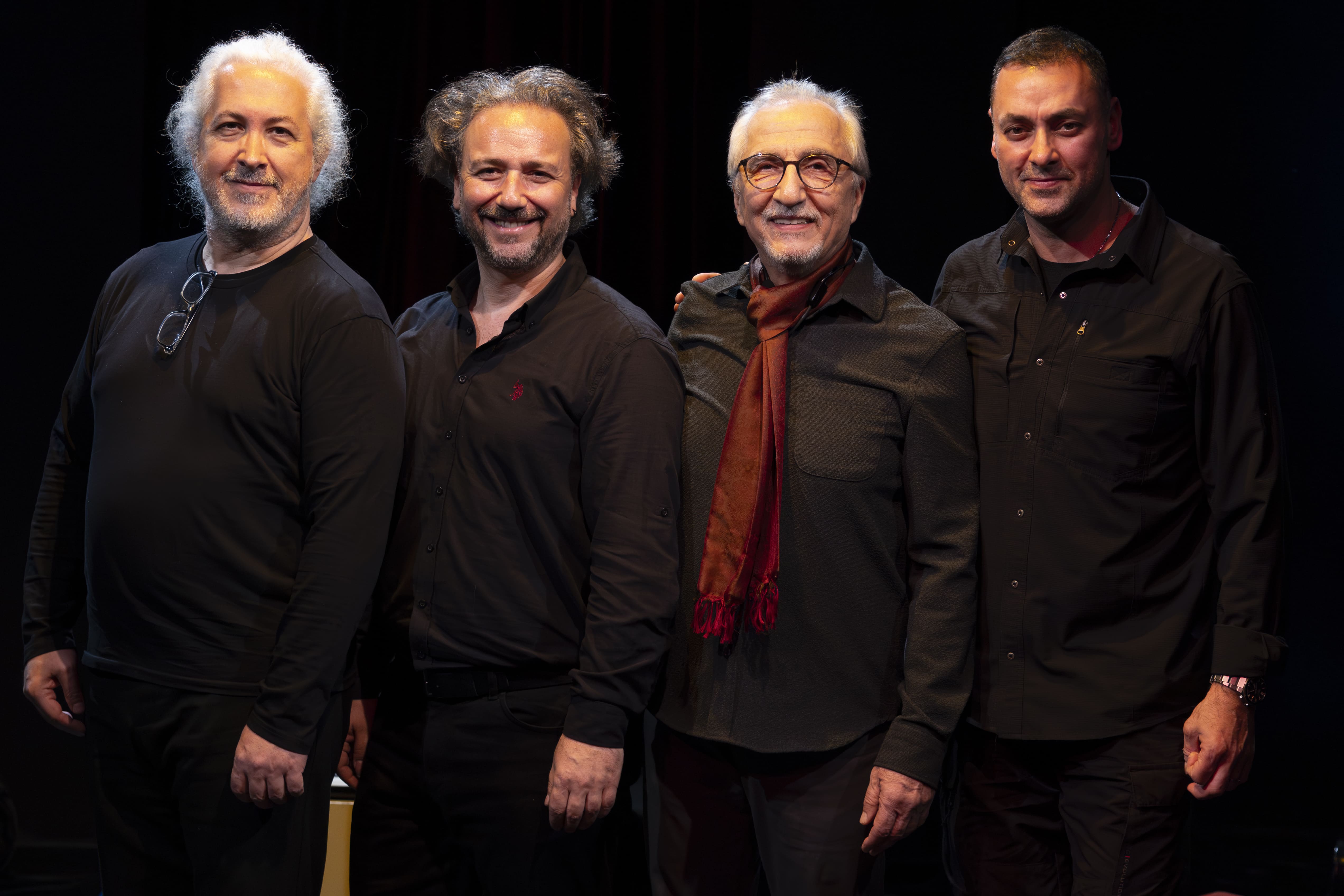 Kırmızı Deynek  Yaşar Kemal’in Şiir Evreninde Bir Yolculuk