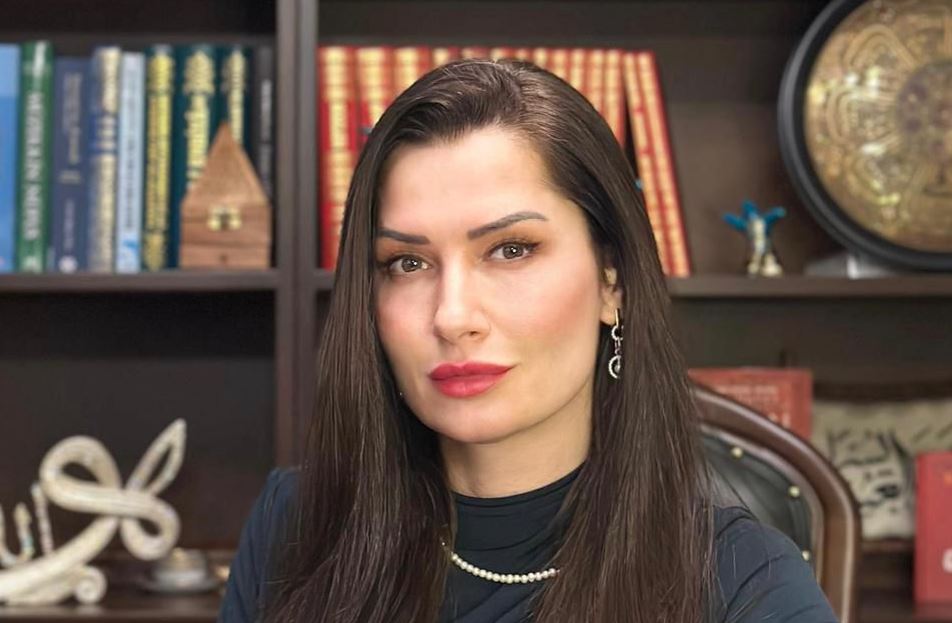 Hacer Özlem Çiçek’ten yeni kitap ‘Vakti Gelenin Yolu’