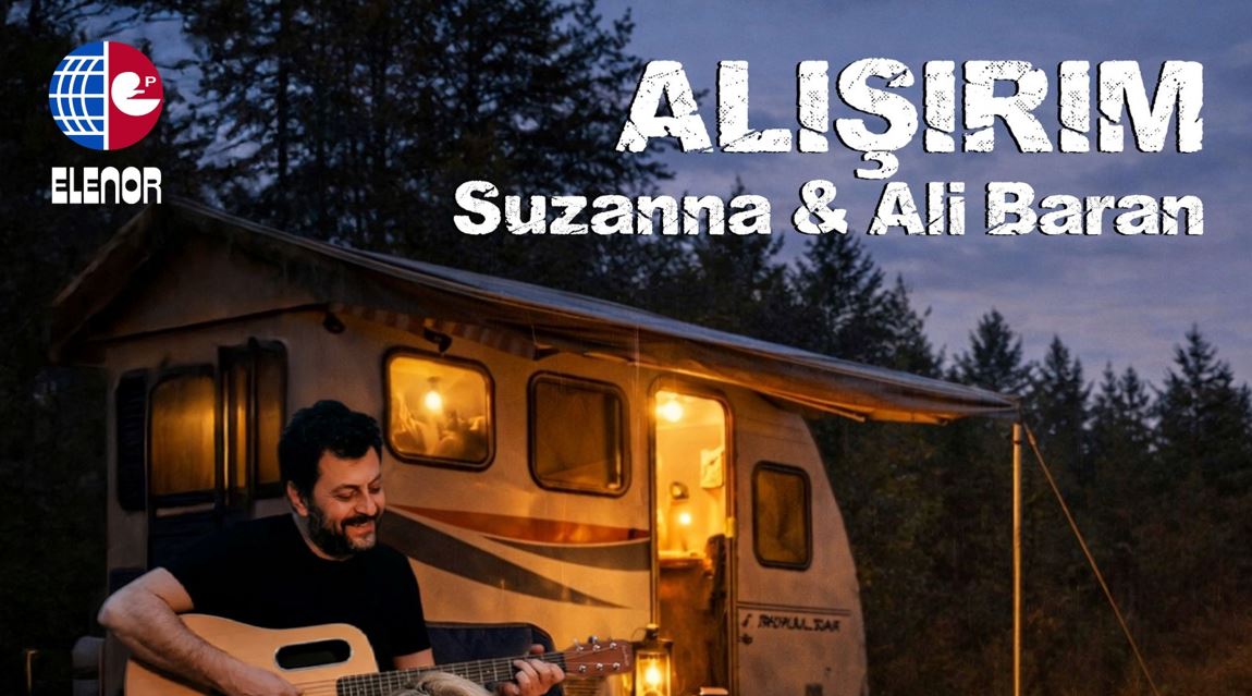 Kemençe eşliğinde düet.