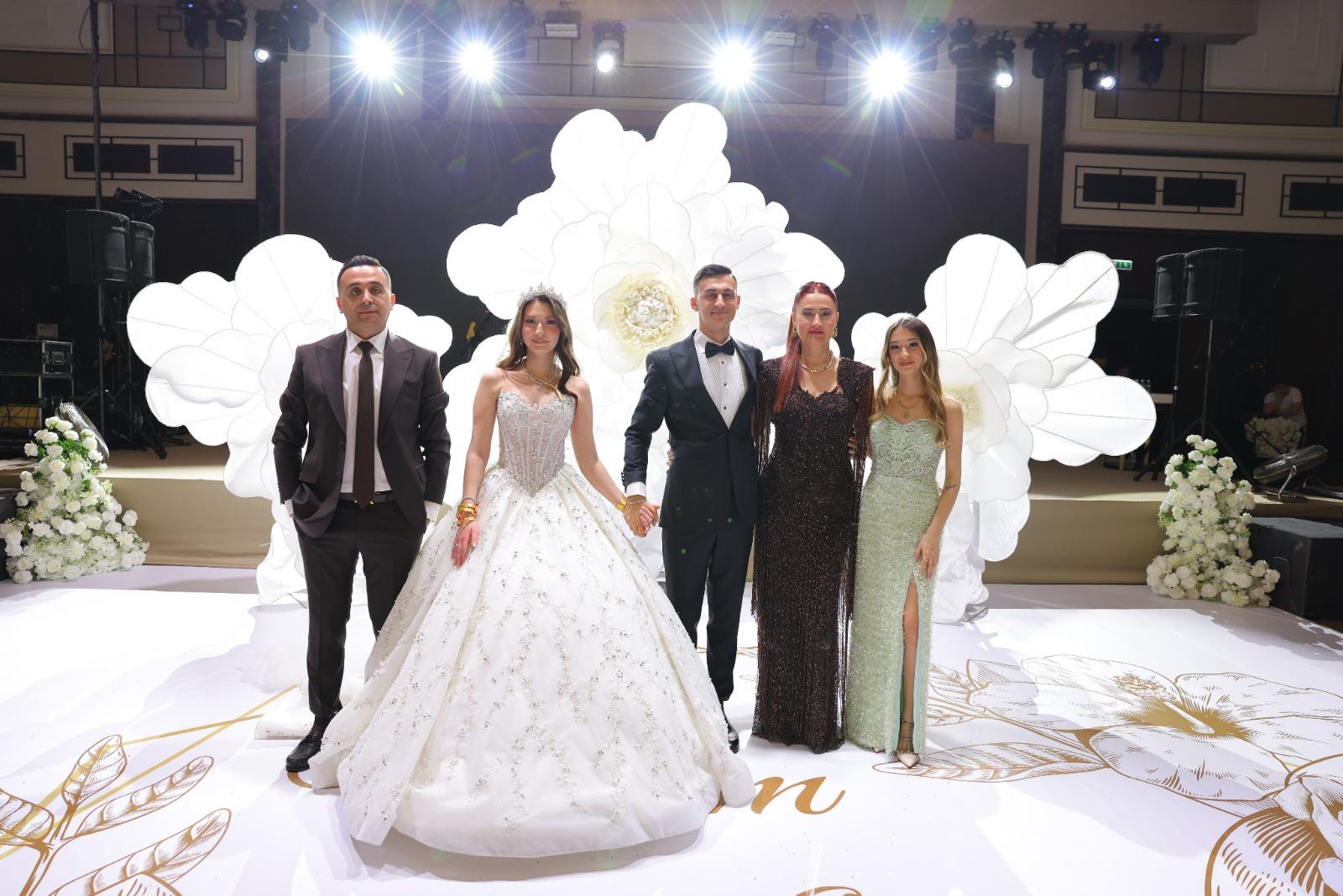 EMİR SÖNMEZ VE ÜLKEM KARAOT GÖRKEMLİ BİR DÜĞÜNLE EVLENDİ